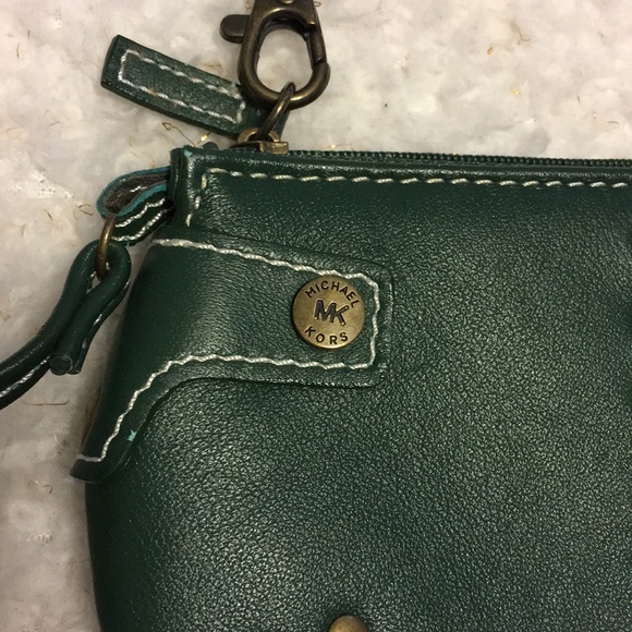 Michael Kors wristlet - Picture 3 of 7